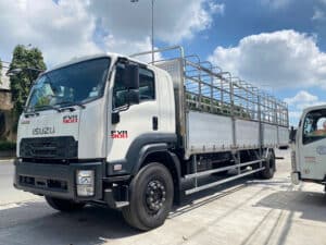 Xe Tải Isuzu FVR900 9 Tấn Thùng Mui Bạt Nhôm 9Mét9