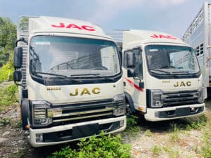 Xe Tải Jac N350S Pro E5A 3.5 Tấn Thùng Mui Bạt 4.4 Mét