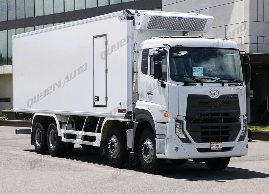 Xe Tải Nhập Khẩu UD Trucks 4 Chân Thùng Đông Lạnh Quyền Auto